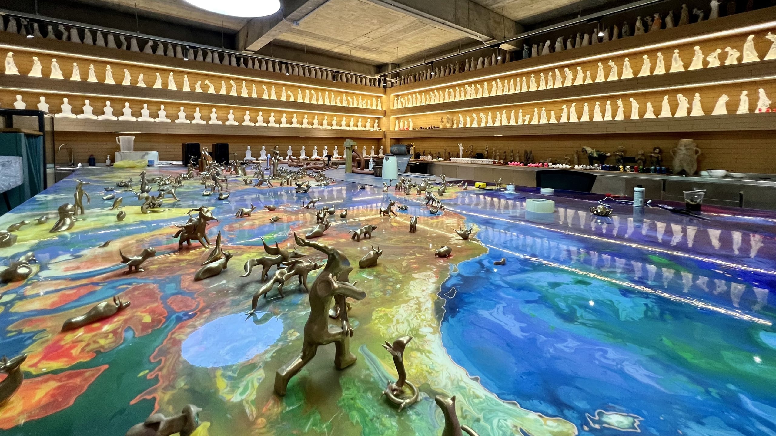 Shanhai World — the 340 m² sand table in exhibition, thousands of figures on a painted terrain